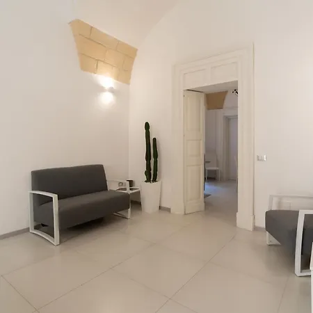 Апартаменты Dimora Barocca Luxury Лечче