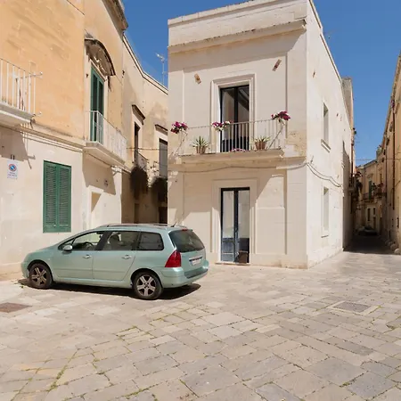 Dimora Barocca Luxury Apartment *